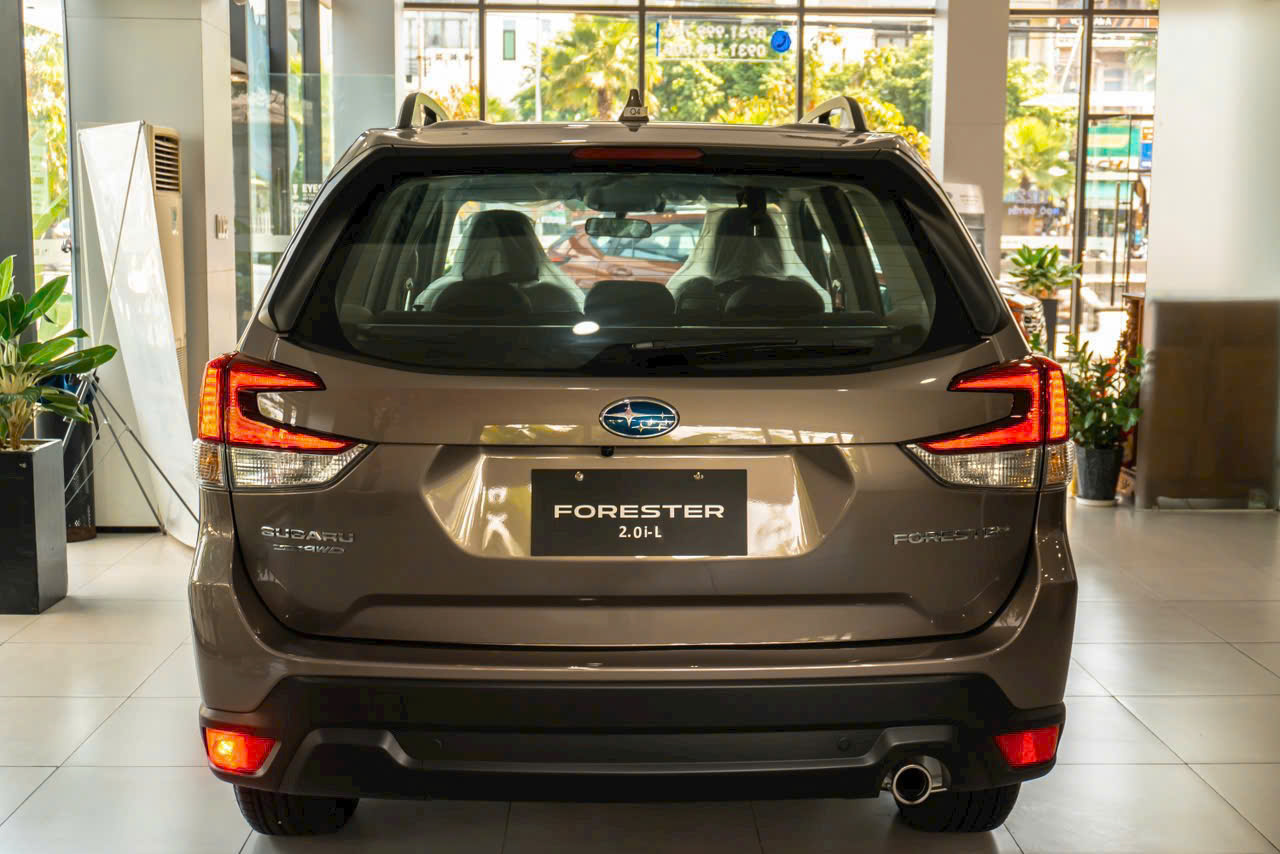 SUBARU FORESTER 2.0i-L